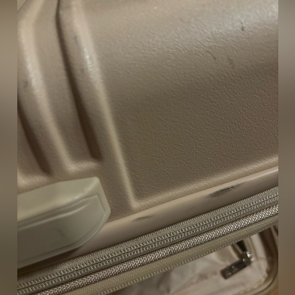Beis Beige CarryOn Roller - Picture 11 of 16